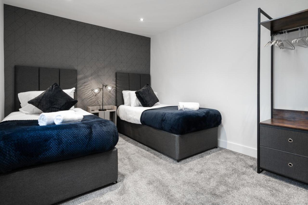 Victoria Home - 2 Bedroom Wi-Fi Parking Workers Hyde Bagian luar foto