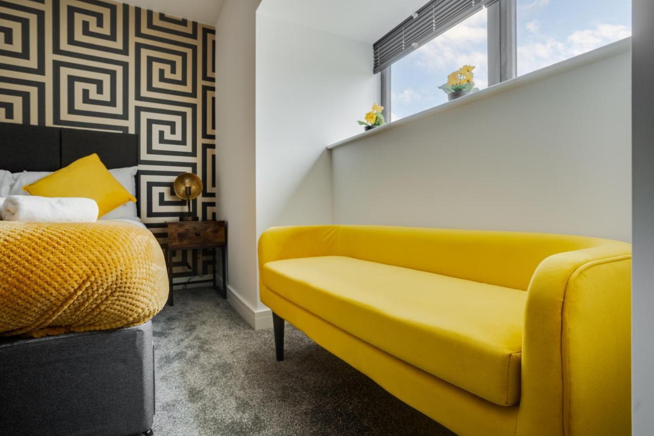 Victoria Home - 2 Bedroom Wi-Fi Parking Workers Hyde Bagian luar foto