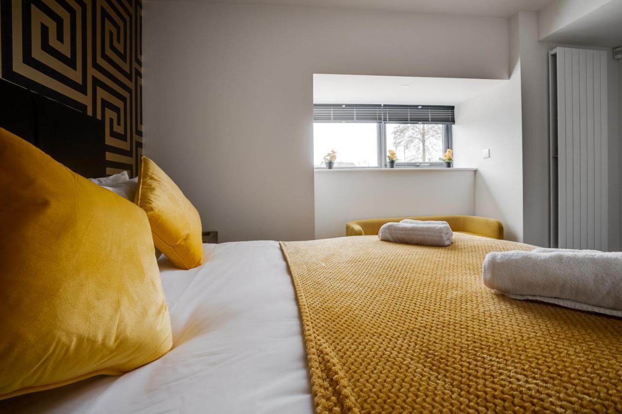 Victoria Home - 2 Bedroom Wi-Fi Parking Workers Hyde Bagian luar foto